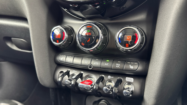 MINI Hatchback 2.0 Cooper S Classic 3dr Auto Petrol Hatchback